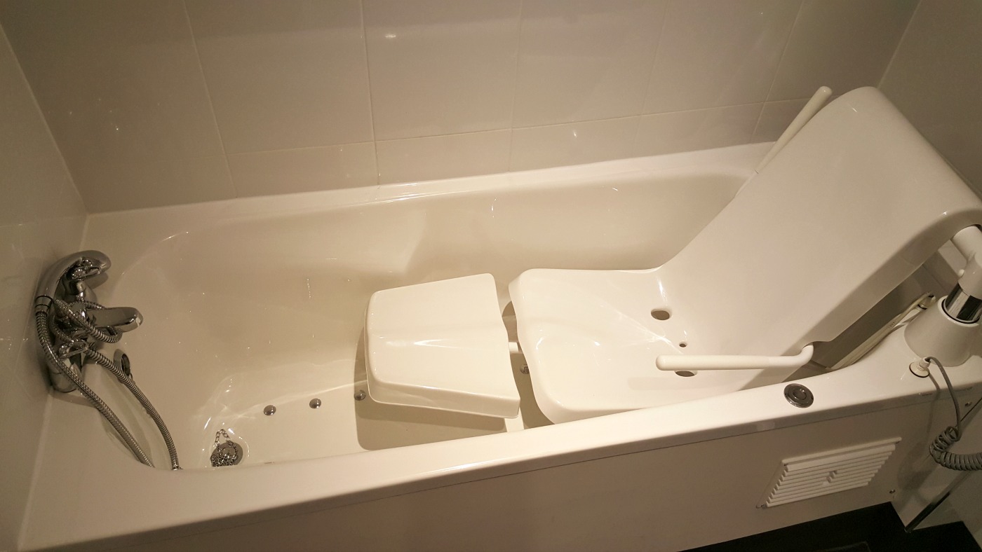 the-rings-accessible-electric-bath-seat