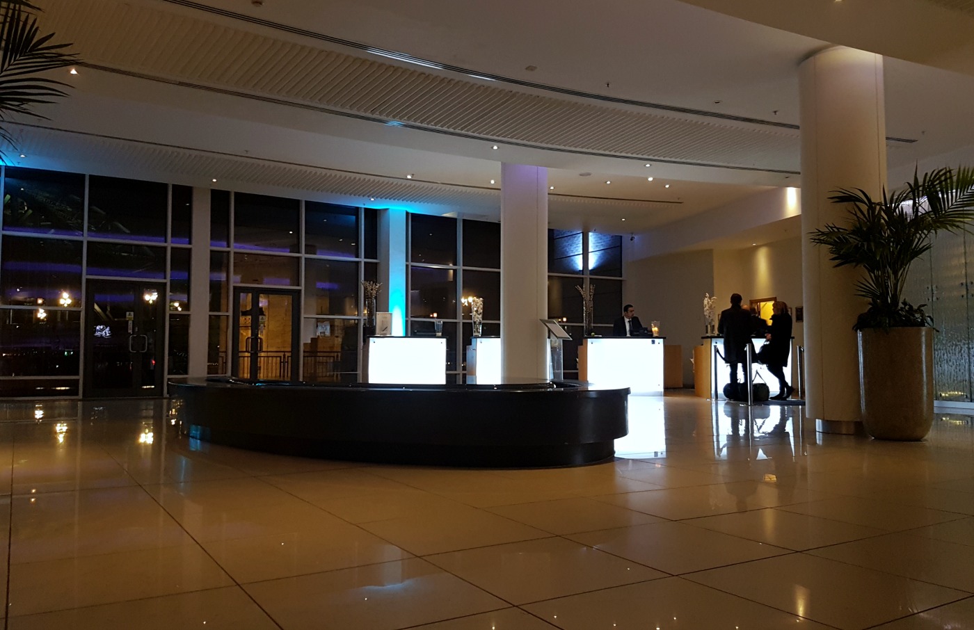hilton-newcastle-gateshead-hotel-reception-lobby