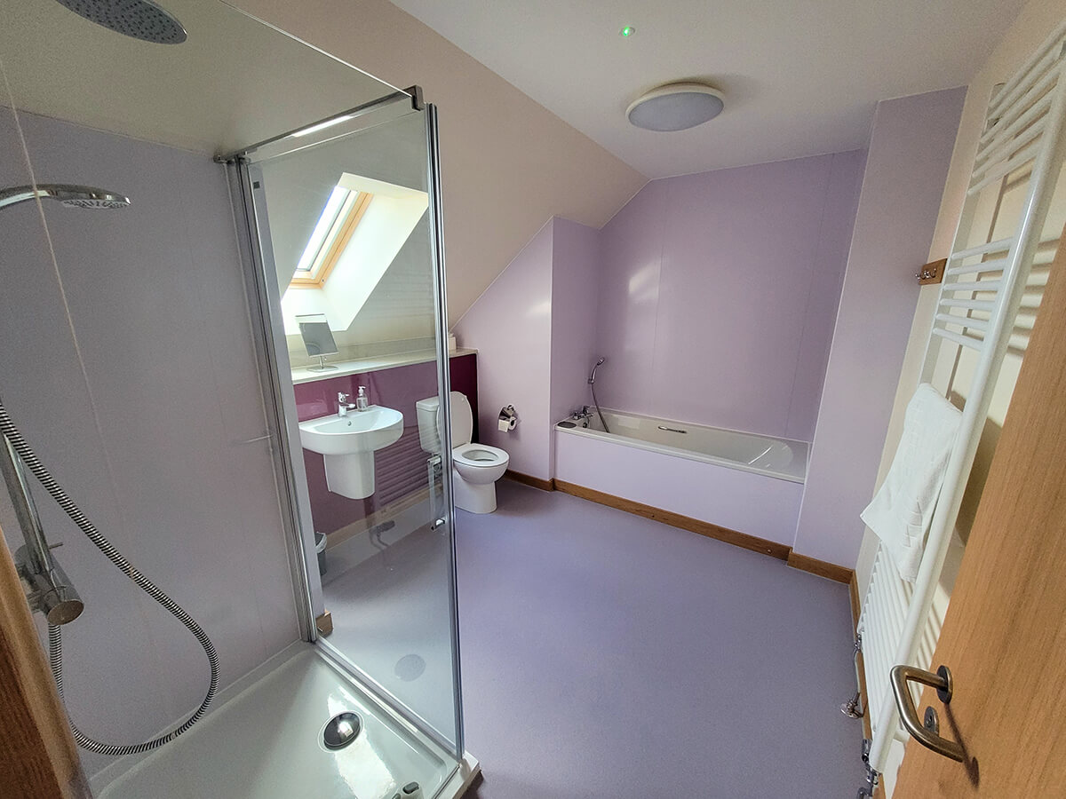 Family bathroom in the Durham accessible lodge at Homelands